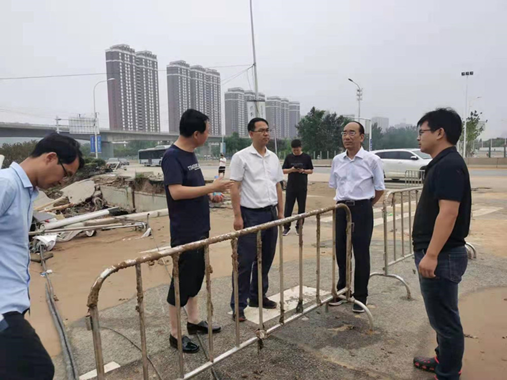 集團公司黨委書記、董事長、總經(jīng)理秦廣遠(yuǎn)赴市政項目檢查指導(dǎo)災(zāi)后恢復(fù)重建工作