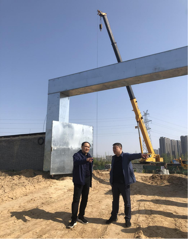 鄭州市建設(shè)投資集團(tuán)有限公司黨委委員、副總經(jīng)理張巖到侯寨新鎮(zhèn)區(qū)安置區(qū)調(diào)研項(xiàng)目建設(shè)工作